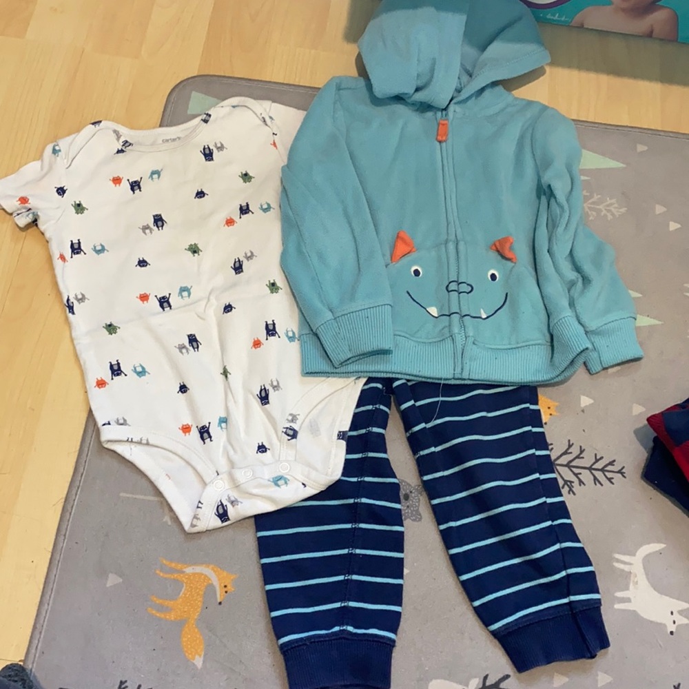 3 piece monster outfit - Carter’s